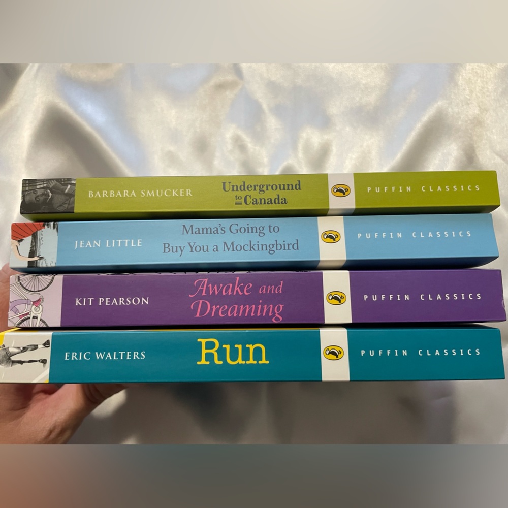 BOOKS: Puffin Classic Box Set - Picture 2 of 10